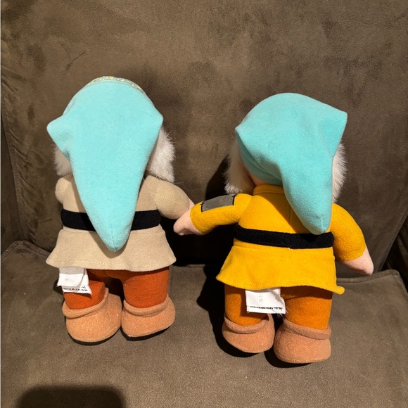 Pair of Disney Dwarves Bashful and Sleepy 8” Plush - Picture 4 of 4